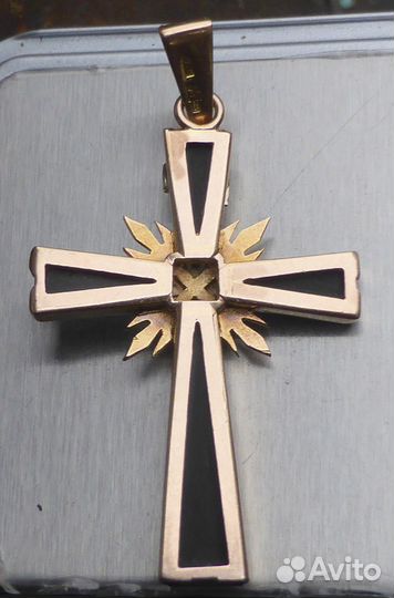 Золотой крест 11,5 гр с агатом.585 прб. со звездой