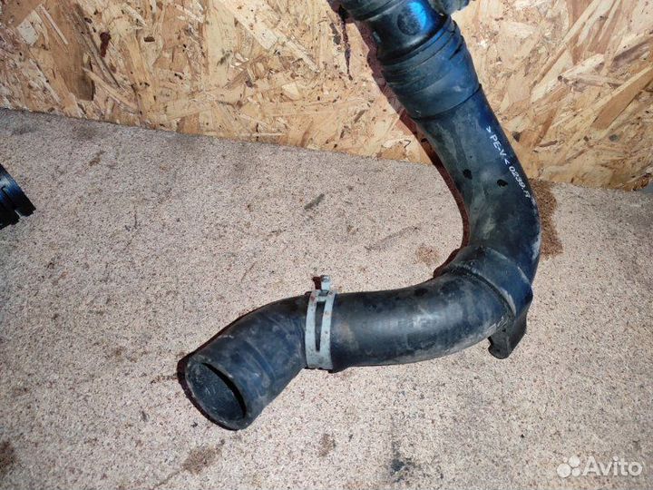 Патрубок системы охлаждения Volkswagen Passat Cc