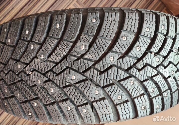 Pirelli Ice Zero 2 245/40 R18