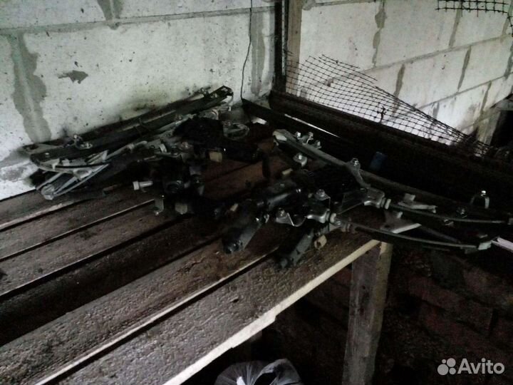 Комплектация стеклоподъемников на Hyundai Accent