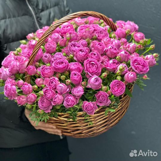 Пионовидные розы в Корзине/ Кустовые Розы букет