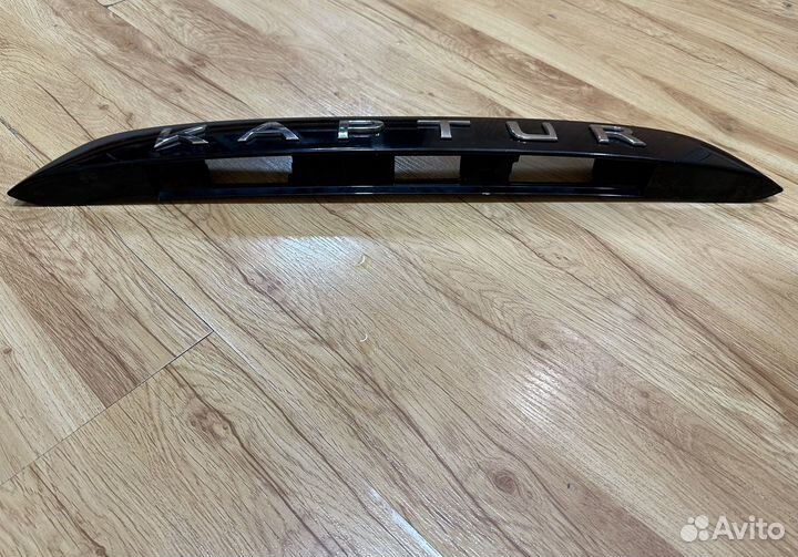 Накладка двери багажника Renault Kaptur 1