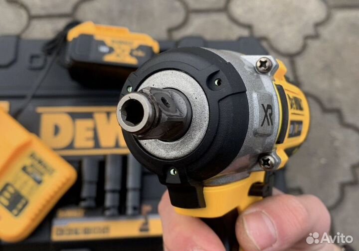 Гайковерт dewalt dcf 880 XR