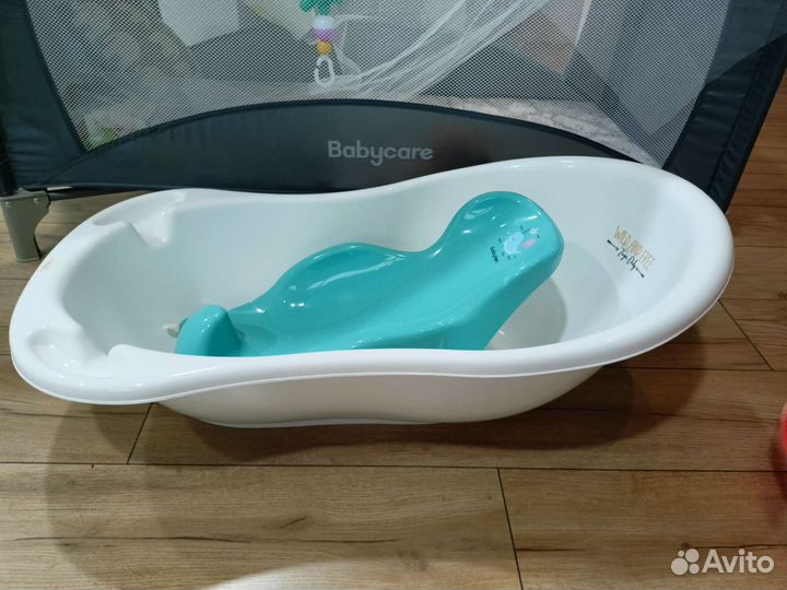 Ванночка для купания с горкой