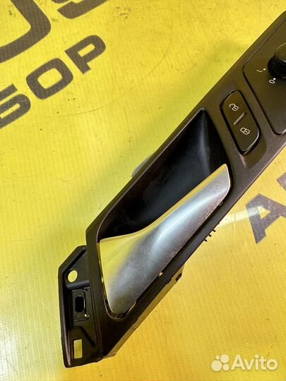 Ручка двери внутренняя передняя левая VW Jetta 6