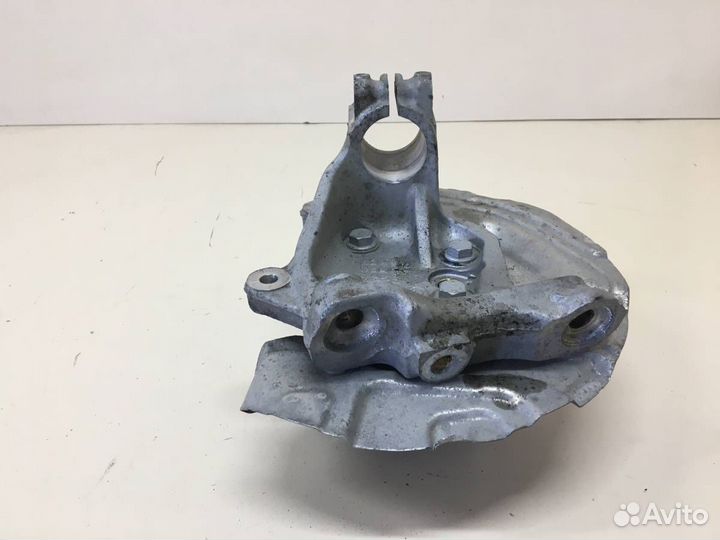 Кулак поворотный передний левый BMW 1-series E87/E