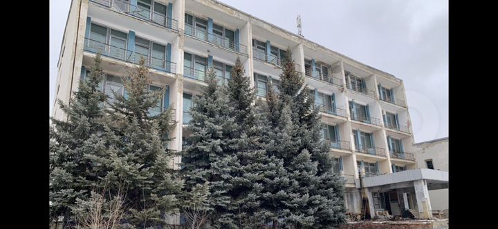 Здание, 5500 м²