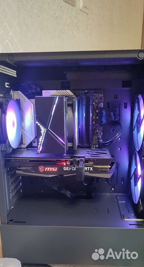 Игровой компьютер с монитором