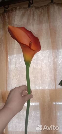 Искусственный цветок