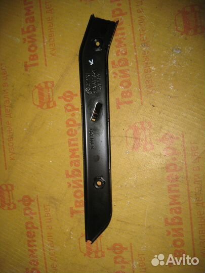 Кронштейн направляющий левый Рапид