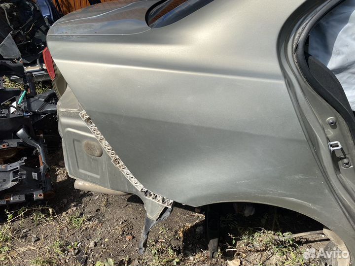 Крыло заднее правое лансер 10