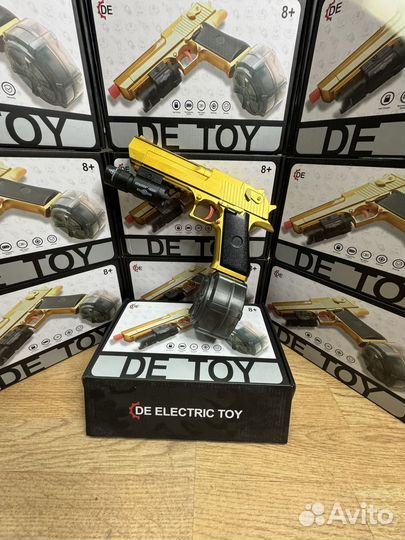 Мощный пистолет Deagle на орбизах