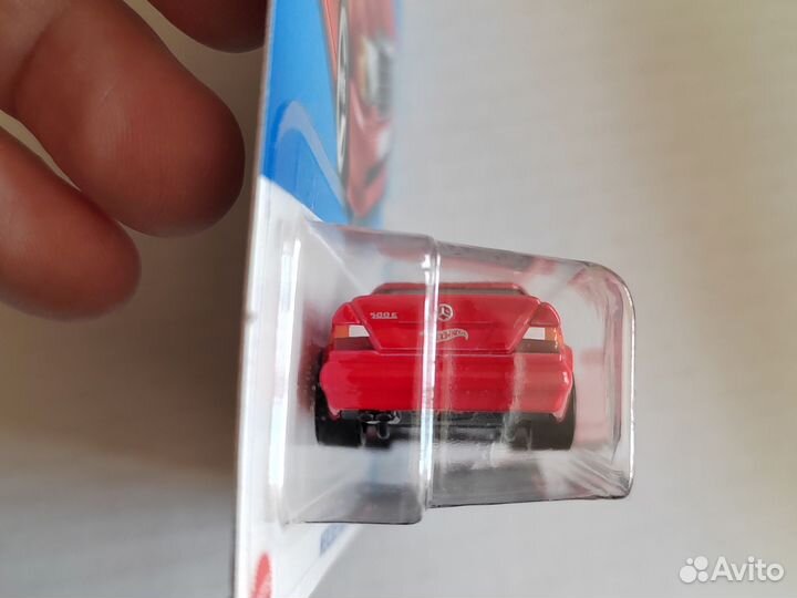 Hot Wheels Mercedes-Benz 500E