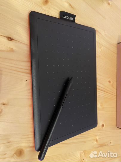 Графический планшет Wacom One Small