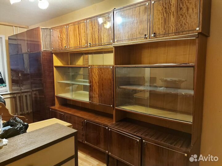 Стенка, трюмо