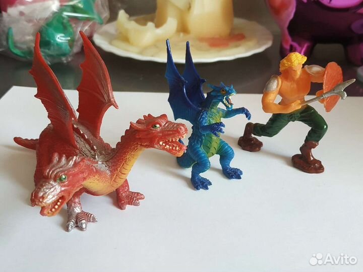 Набор фигурок драконов с воином
