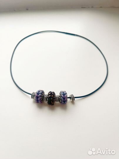 Подвеска кулон с шармами, чокер на шнурке