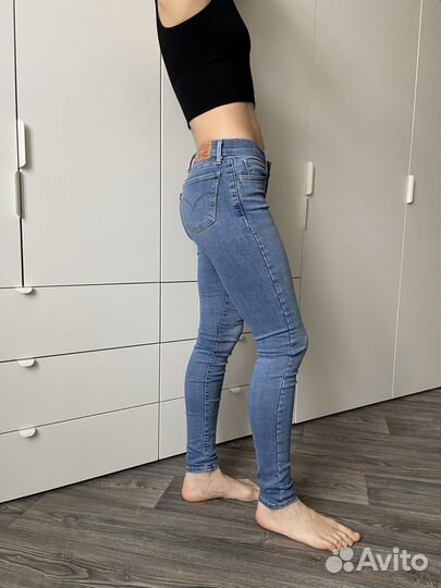 Джинсы levis 710