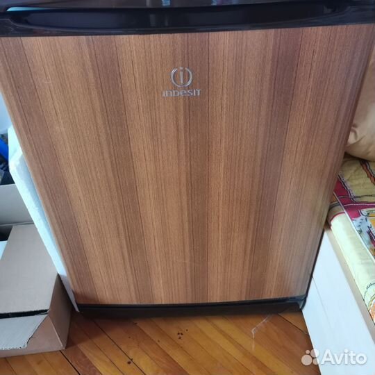 Холодильник бу Indesit