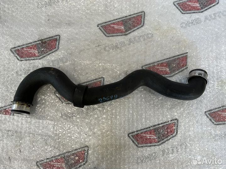 Патрубок радиатора верхний Мерседес W203