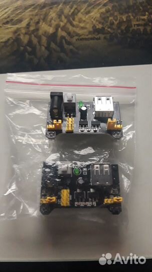 Модуль подачи питания на макетную плату MB102