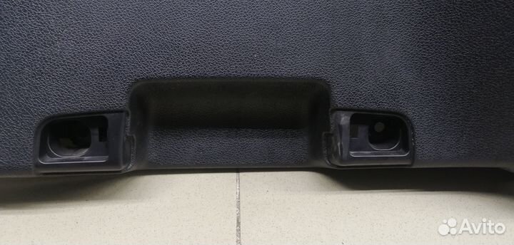 Обшивка двери багажника Kuga 2008-2012