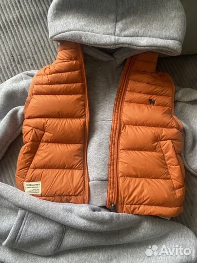 Детская одежда новая жилет на пуху 100,110,120