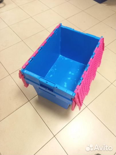 Ящик пластиковый с крышкой