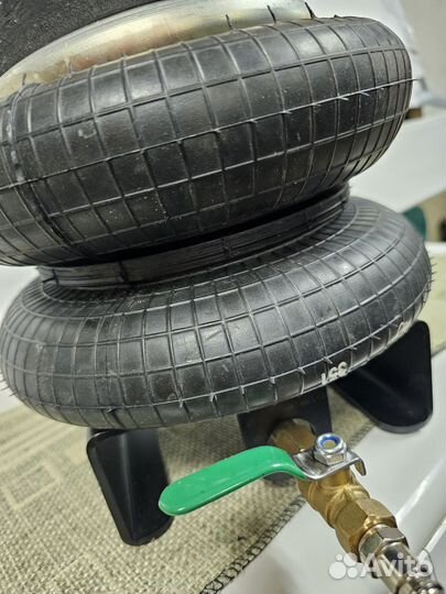 Пневмодомкрат