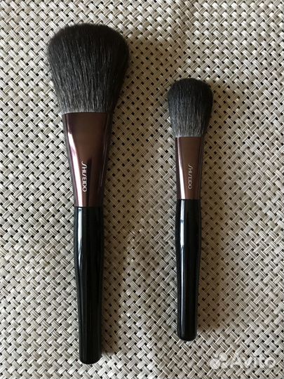 Кисть Shiseido
