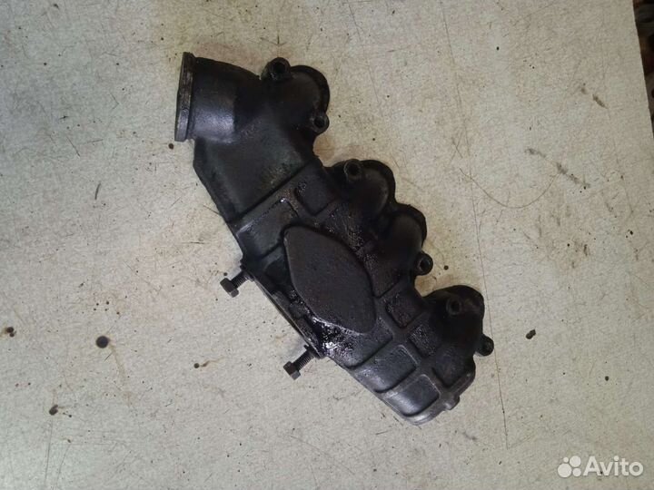 Коллектор впускной Volkswagen Passat B3 audi