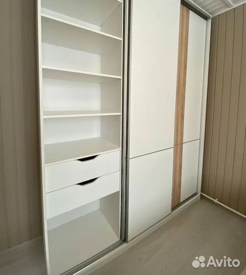 Шкаф распашной