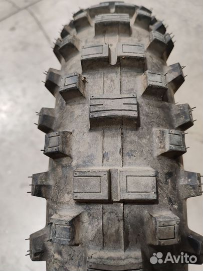 Покрышка на мотоцикл 120/90-18