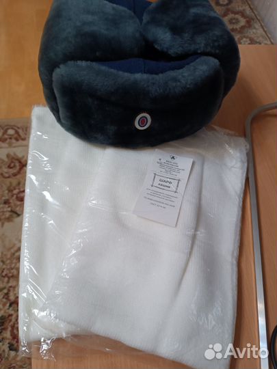 Шапка военная из овчины 56 р, кашне белое