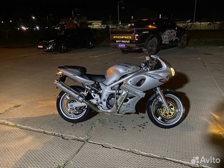 Продам мотоцикл Suzuki sv400s