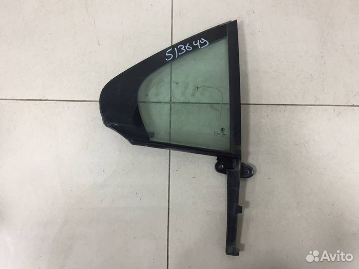 Стекло двери задней правой форточка Skoda Rapid 20