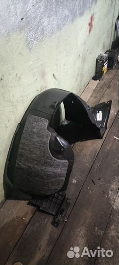 Оригинальный подкрылок Hyundai Centennial, Equus