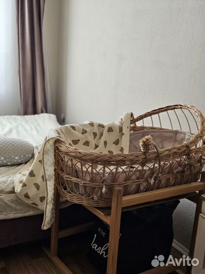 Кроватка люлька плетеная