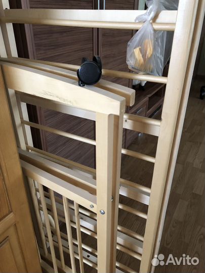 Манеж детский новый с подушками