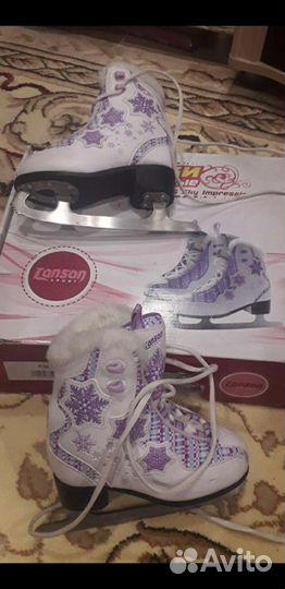 Коньки две пары разные