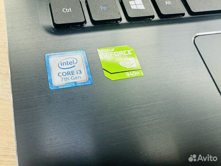 Ноутбук Acer Core i3-7020U/ GeForce 940MX