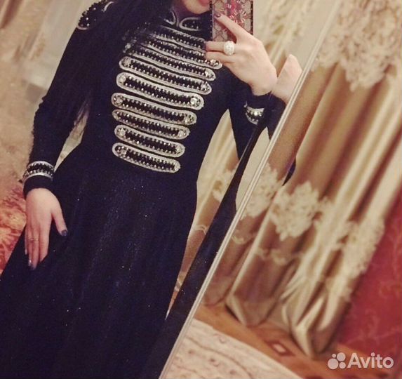 Вечернее платье