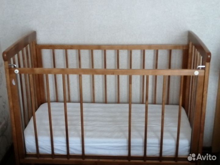 Продам детскую кроватку