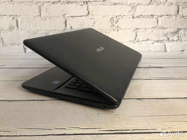 Ноутбук Asus\4 ядра\SSD\8Gb\2GB video