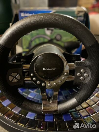 Игровой руль с педалями