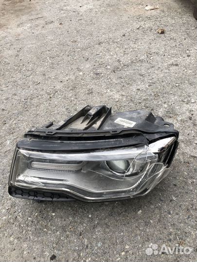 Фара левая Jeep Grand Cherokee wk2 рестайлинг