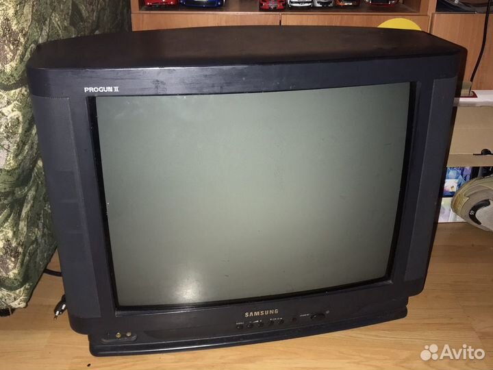 Телевизор samsung