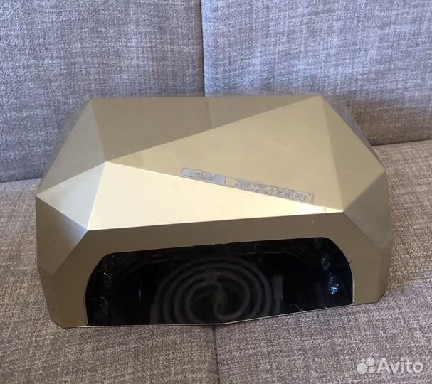 Лампа для ногтей