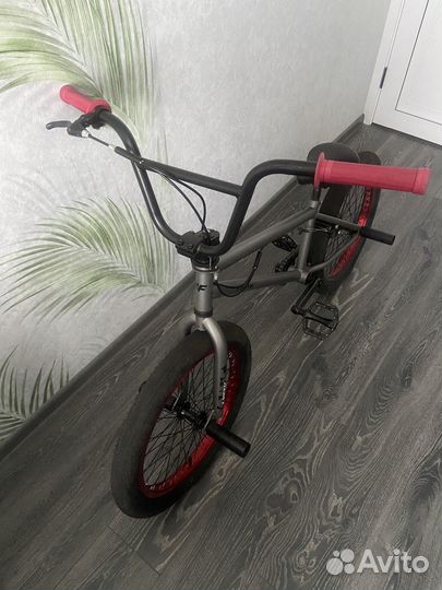 Продам трюковой велосипед