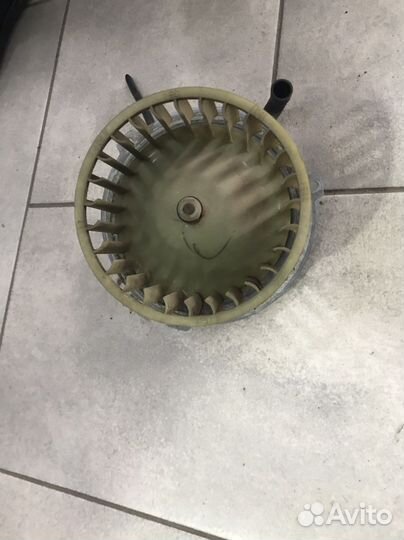 Мотор отопителя печки Mercedes-Benz S-класс W116